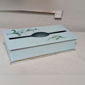 Vintage unbranded metal tissue holder powder blue MCM retro 1950s 1960s bathroom